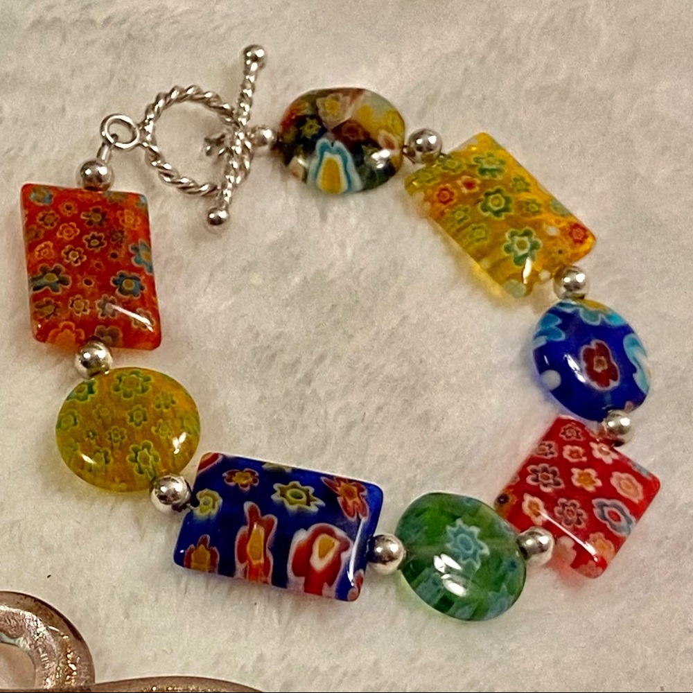 Glass bead bracelet and pendant set